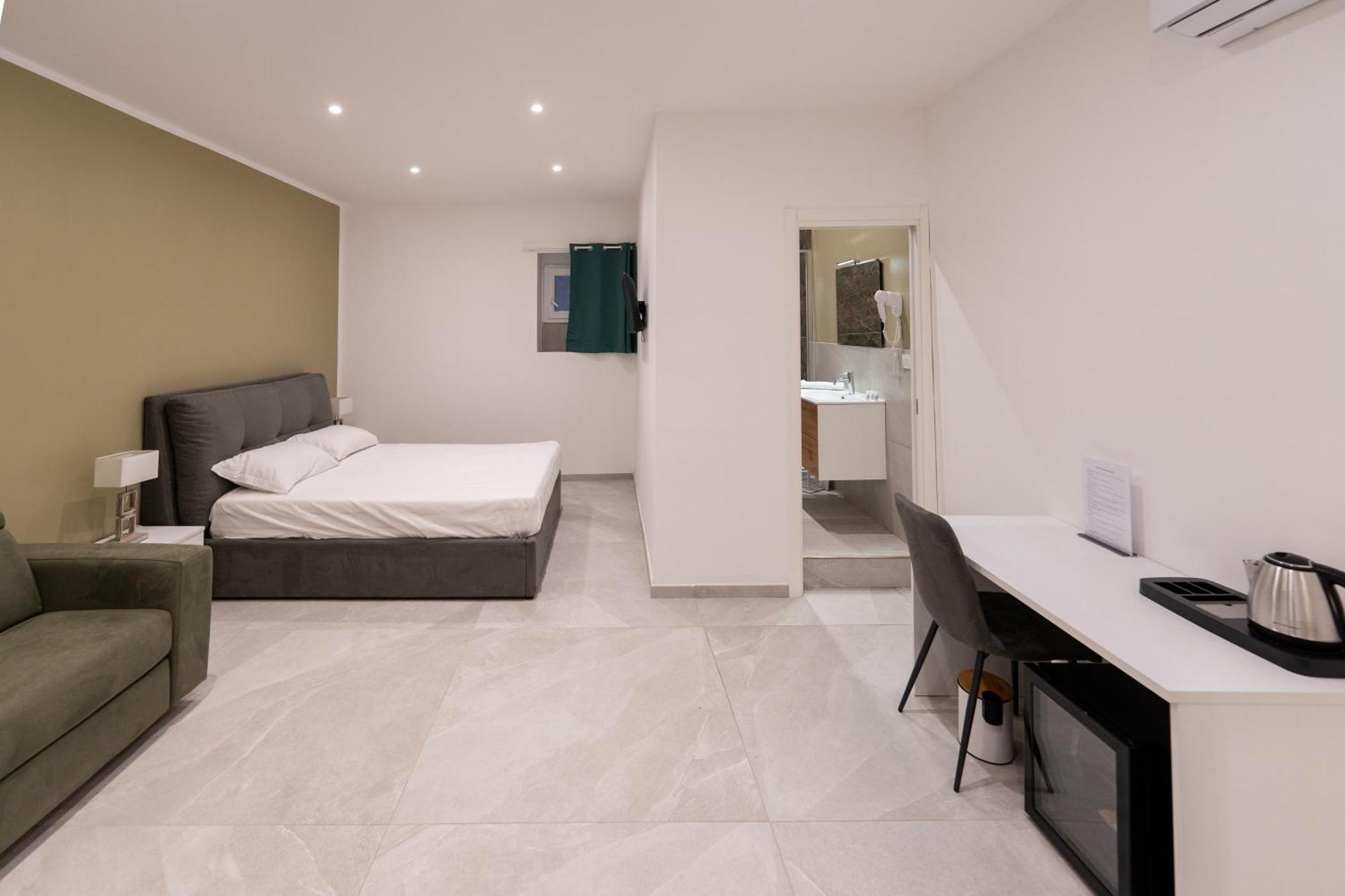Suites Gaudioso Napoli Center Bagian luar foto