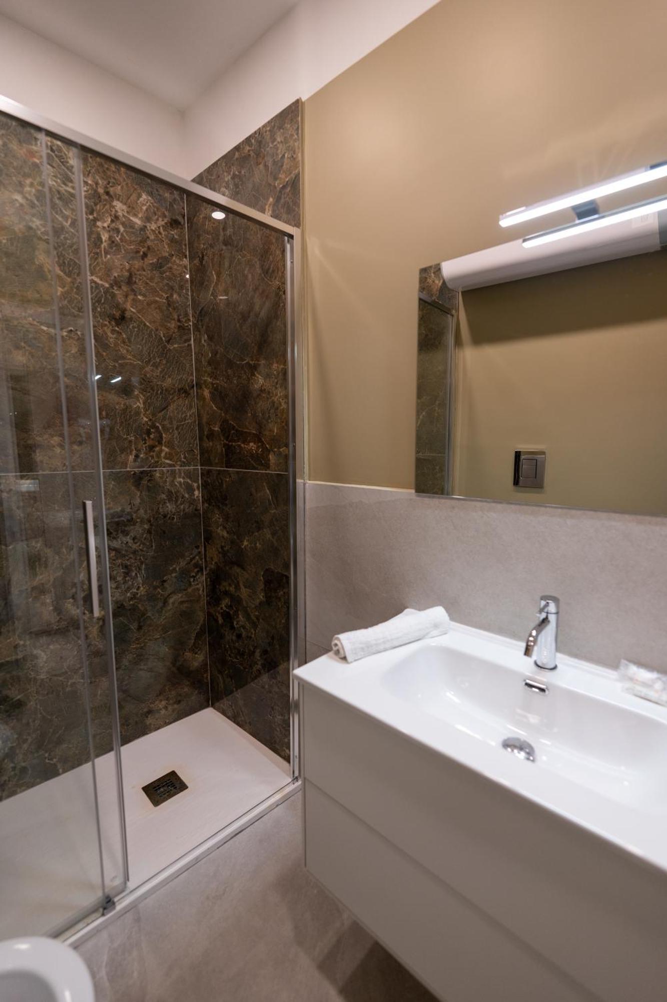 Suites Gaudioso Napoli Center Bagian luar foto