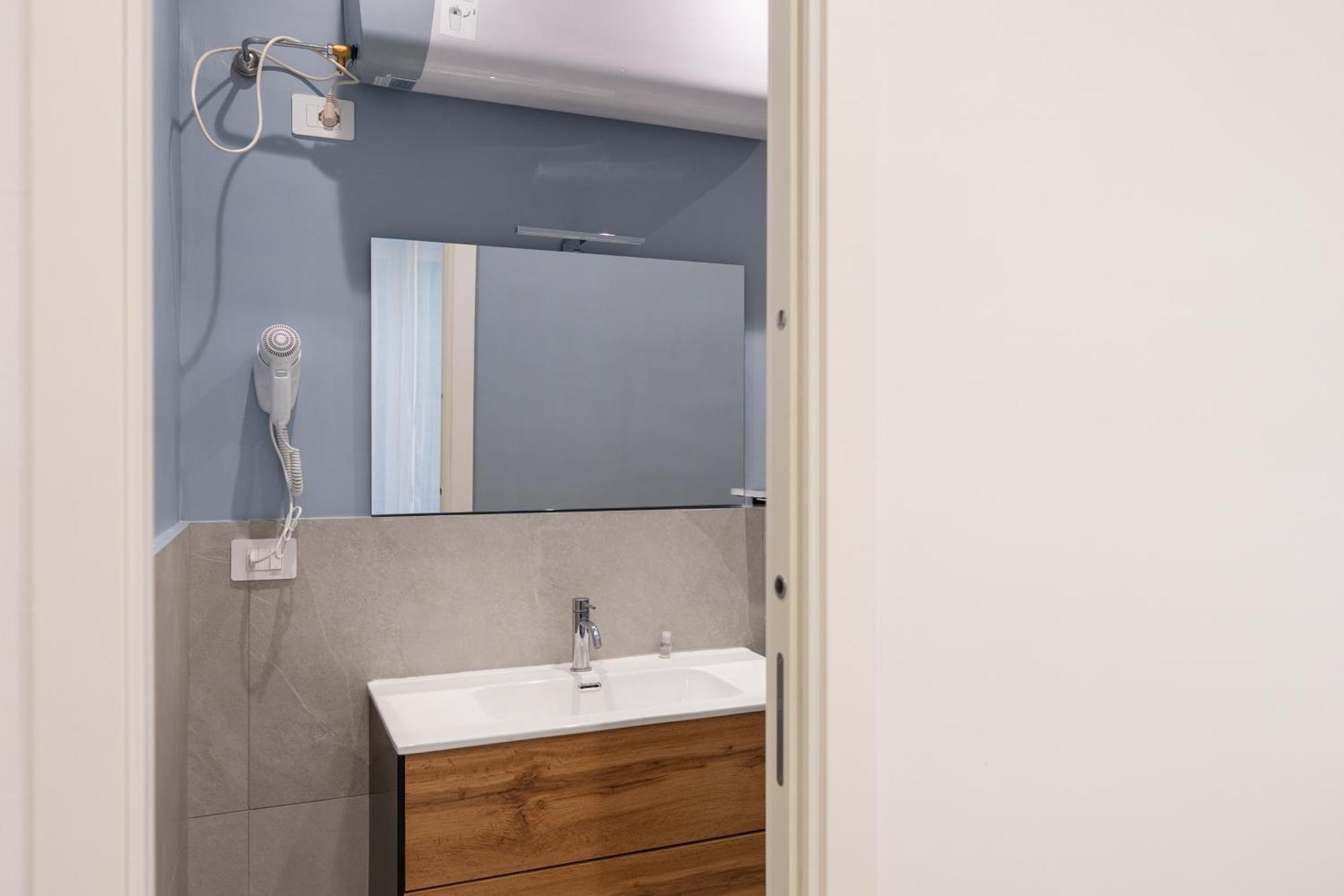 Suites Gaudioso Napoli Center Bagian luar foto