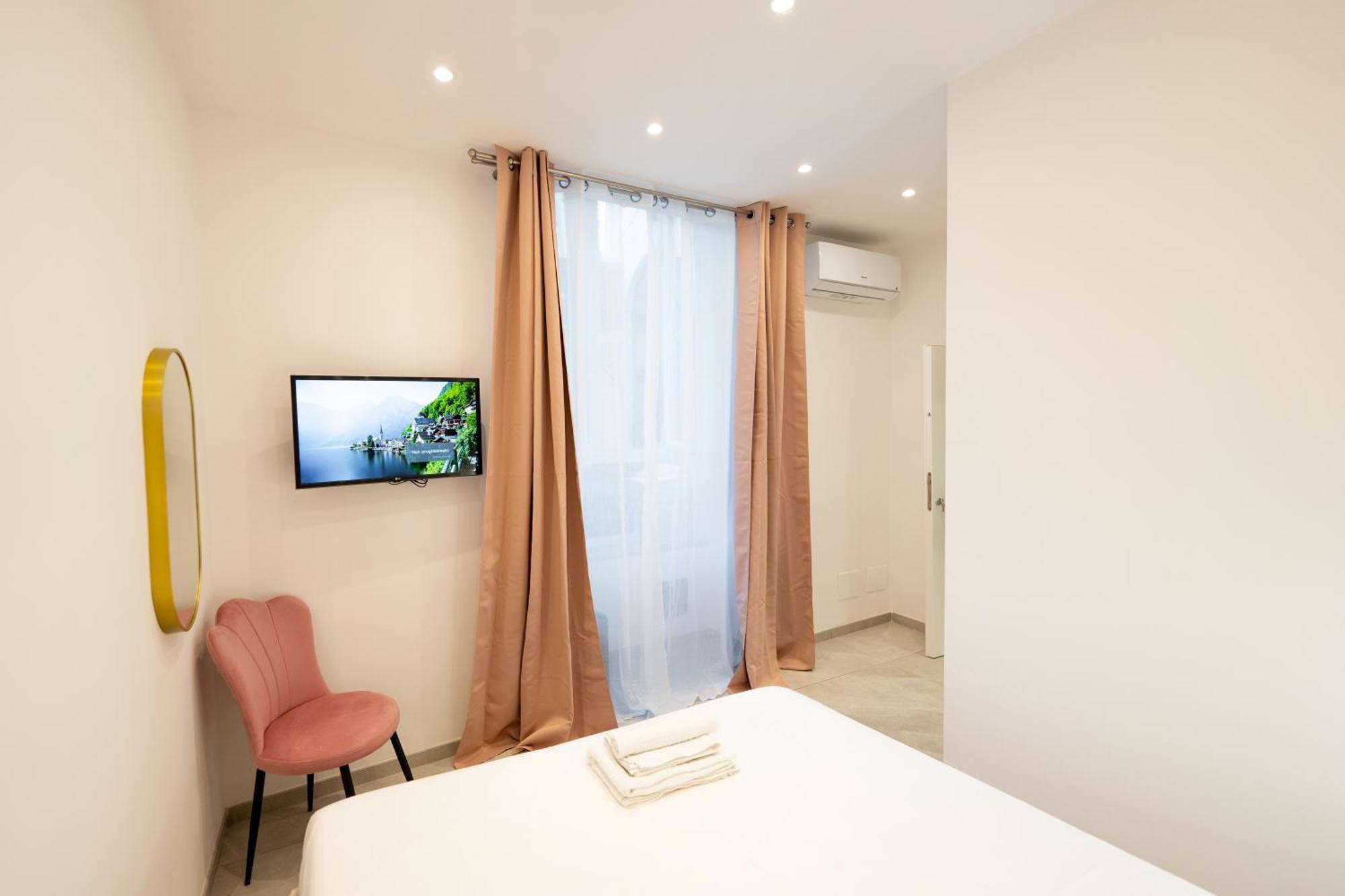 Suites Gaudioso Napoli Center Bagian luar foto