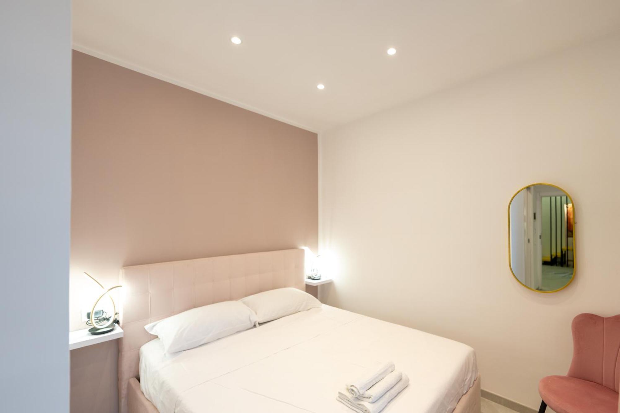 Suites Gaudioso Napoli Center Bagian luar foto