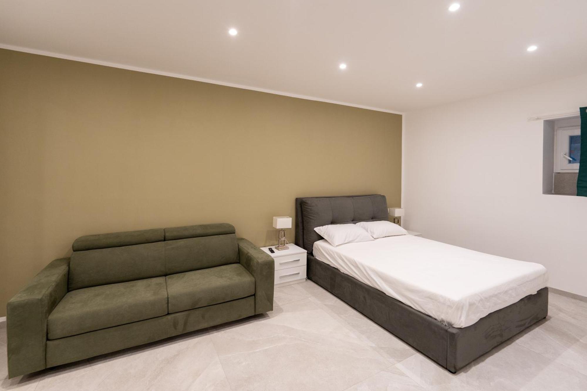 Suites Gaudioso Napoli Center Bagian luar foto