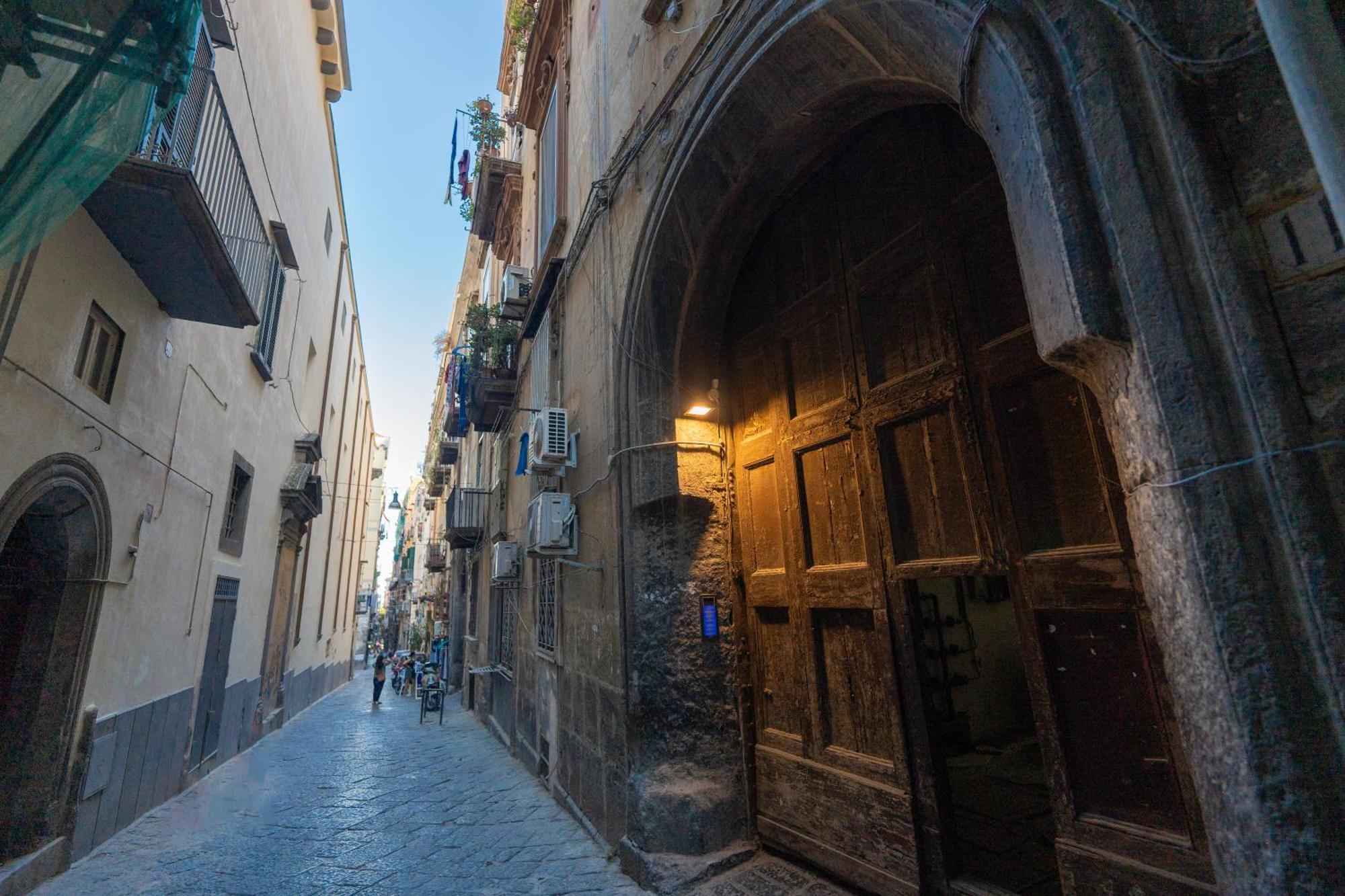 Suites Gaudioso Napoli Center Bagian luar foto